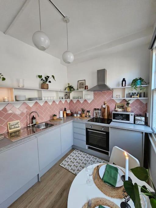 לונדון Beautiful And Spacious Flat מראה חיצוני תמונה
